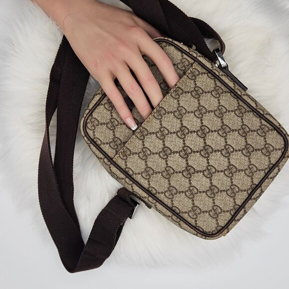 Gucci Mono Messenger Bag Ebony - Picture 16 of 17